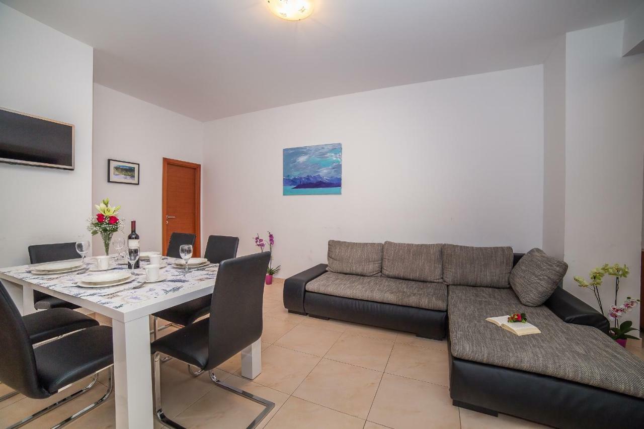 Apartments Mario Migros Makarska Esterno foto